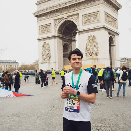 Le marathon de Paris 2023 d’Olivier Maria... en sandales!